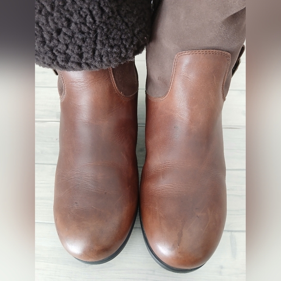 UGG Women's Brown LEATHER Bellvue Ankle Tall SHEARLING Cuff BOOTS shoes Size 8.5 - Picture 11 of 14